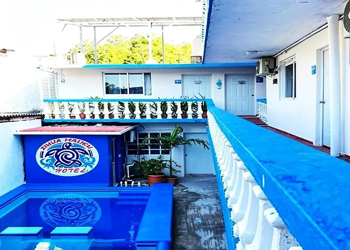Zihua Malibu Hotel 3*