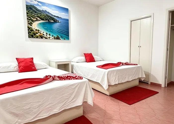 Zihua Malibu Hotel 3*